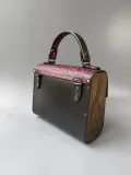 Сумка кожаная с деревянными вставками
