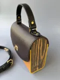Сумка кожаная с деревянными вставками
