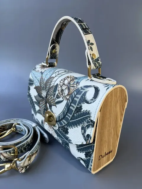 Сумка кожаная с деревянными вставками